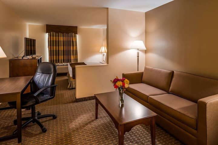 Room 36 of 60