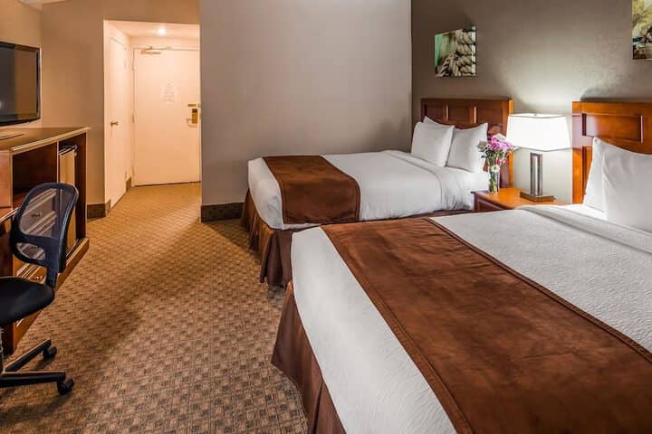 Room 34 of 60